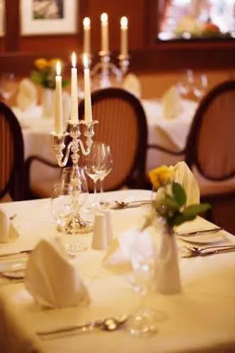 מלון Stadthotel Convikt דילינגן אן דר דונאו