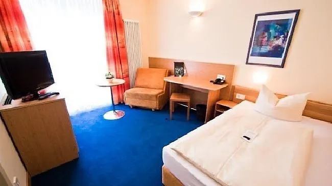 מלון Stadthotel Convikt דילינגן אן דר דונאו